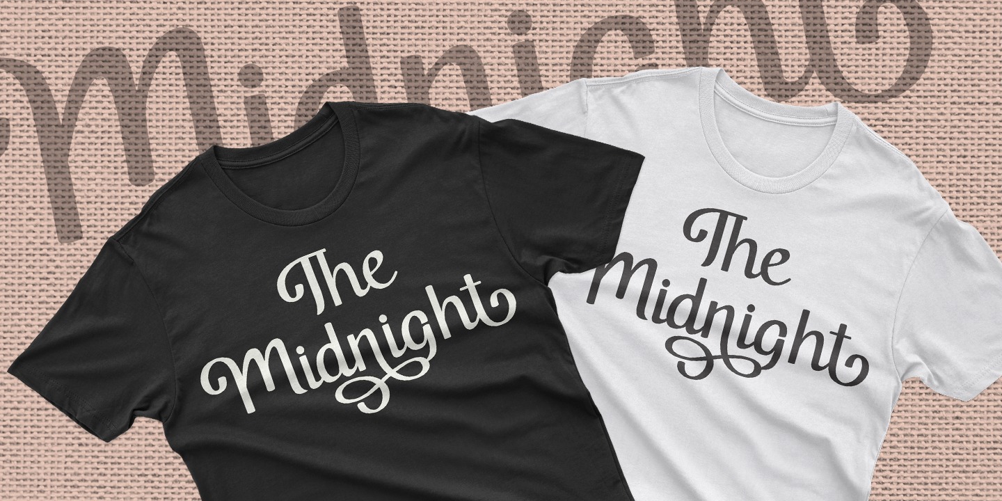 Summer Midnight Regular Font preview
